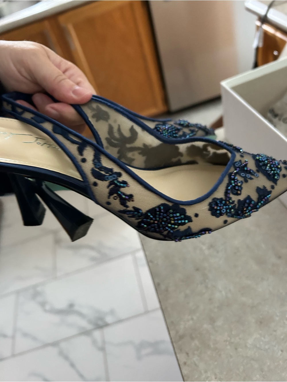 BETSY JOHNSON-Beaded Navy Mesh Slingback Pointed-Toe Heels size 8 - Picture 4 of 7